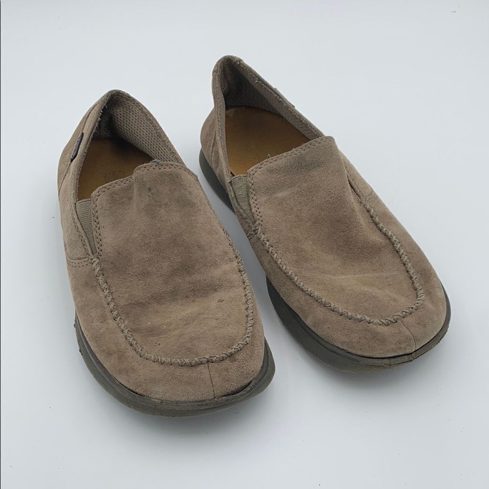 Patagonia Men's Tan suede slip on Loafers size 11.5